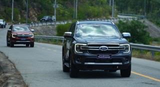 Một mình một đường, Ford Everest 'cân' cả phân khúc SUV 7 chỗ trong tháng 4/2025